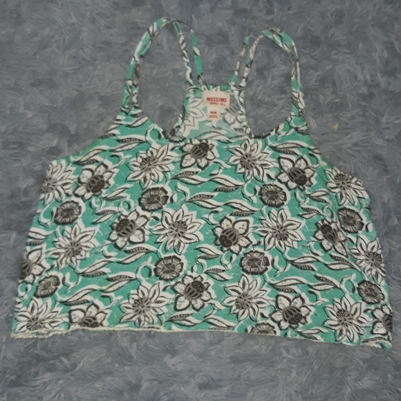 ⭐️Floral crop top w/ racer back. Totally cute! Final price! Price firm! - Picture 2 of 6